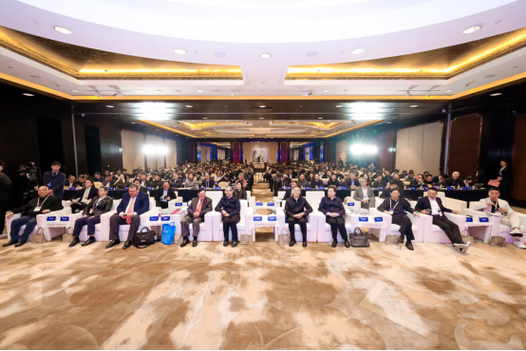 第十届江苏省企业家高层论坛在南京举行